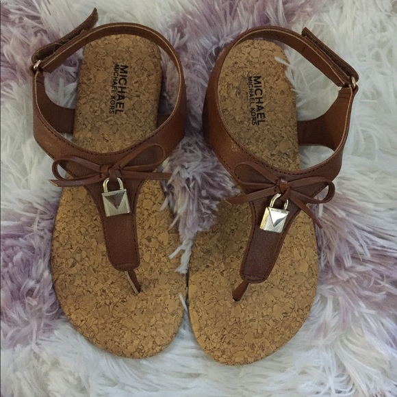 michael kors girls sandals